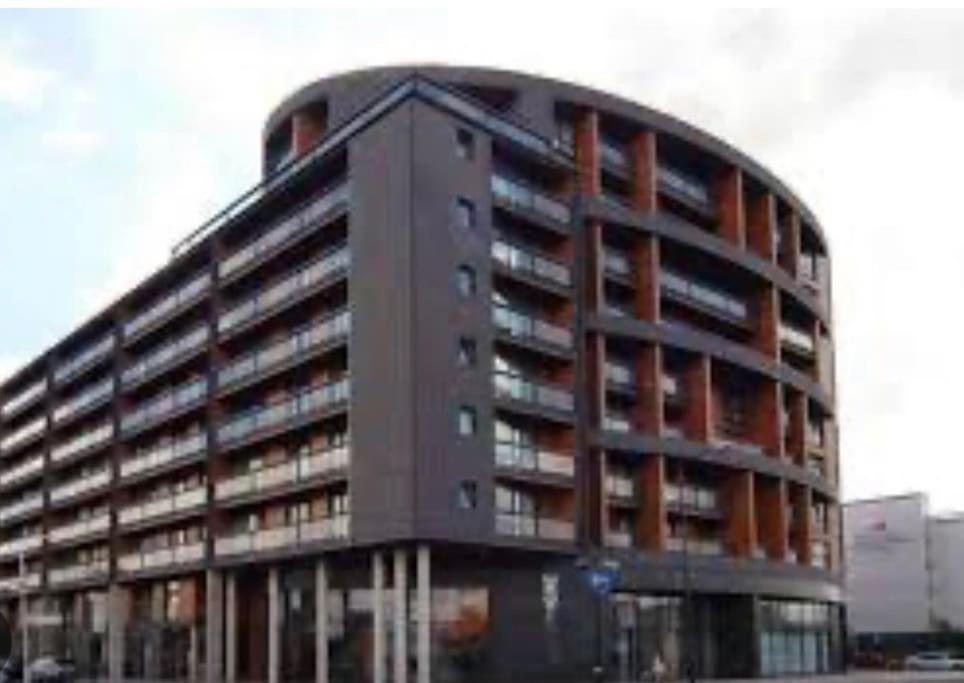 O2 Excel City Airport Apartment London Bagian luar foto