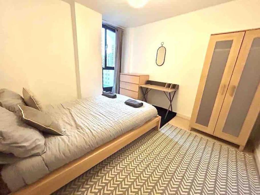 O2 Excel City Airport Apartment London Bagian luar foto